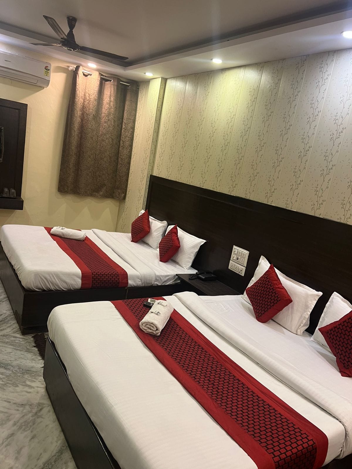 WhatsApp Image 2025-02-01 at 11.40.53 AM