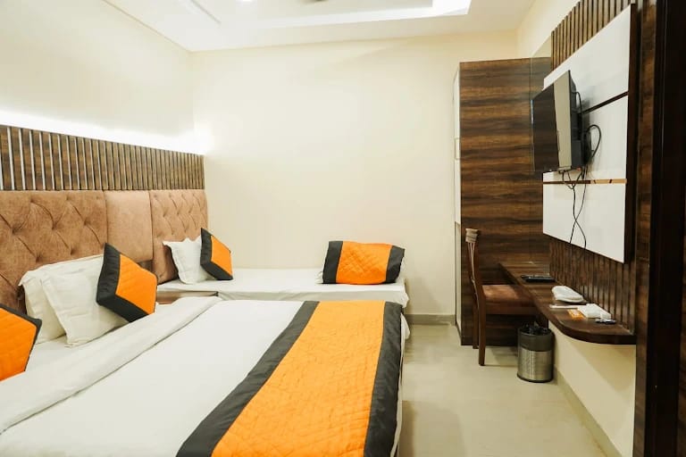 WhatsApp Image 2025-02-01 at 11.43.00 AM (1)